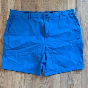 Blue Vineyard Vines Shorts - size 42